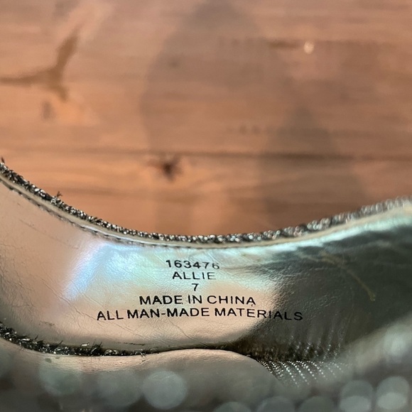 𝅺MICHAEL Silver Fabric Glitter Peep Toe Pumps Heels - Picture 6 of 9